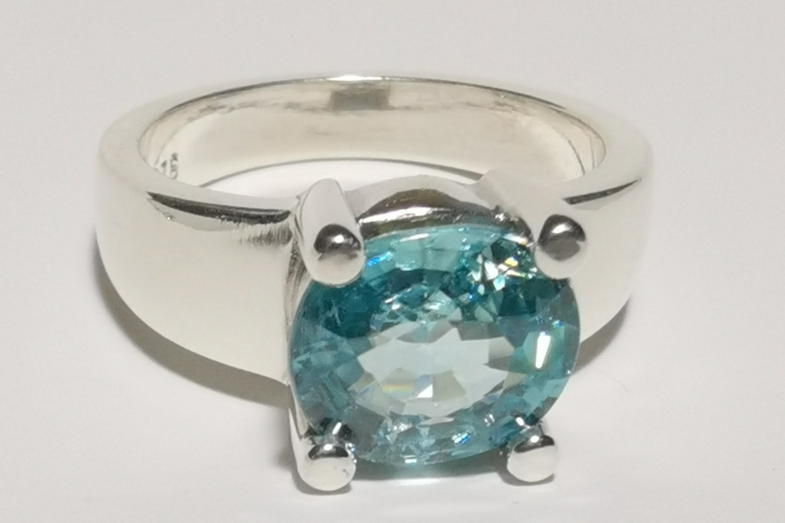 Ring Zirkon